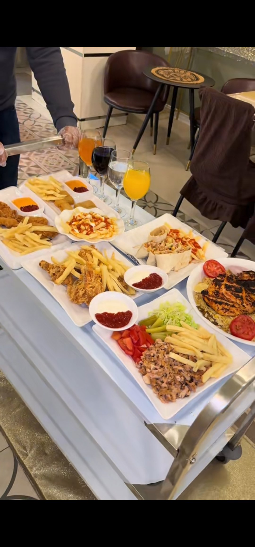 مطعم بروستد